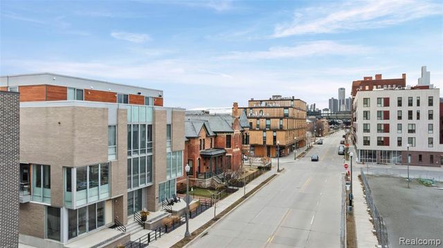 2814 John R Street, Detroit, MI 48201