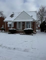 9046 Stahelin Avenue, Detroit, MI 48228