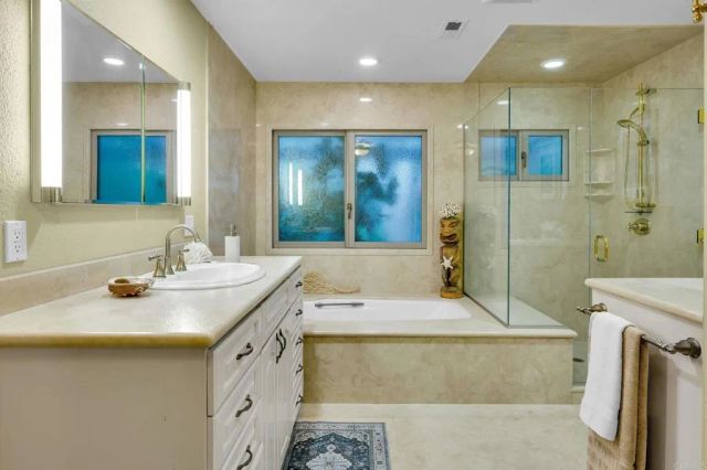 9675 Indian Creek Way, Escondido, CA 92026