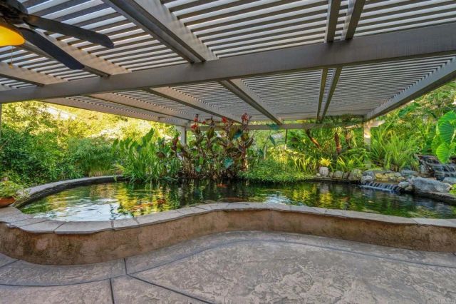 9675 Indian Creek Way, Escondido, CA 92026