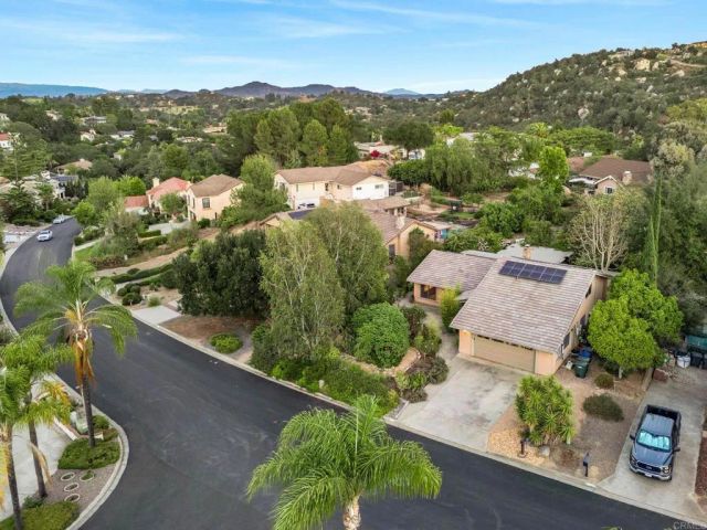 9675 Indian Creek Way, Escondido, CA 92026