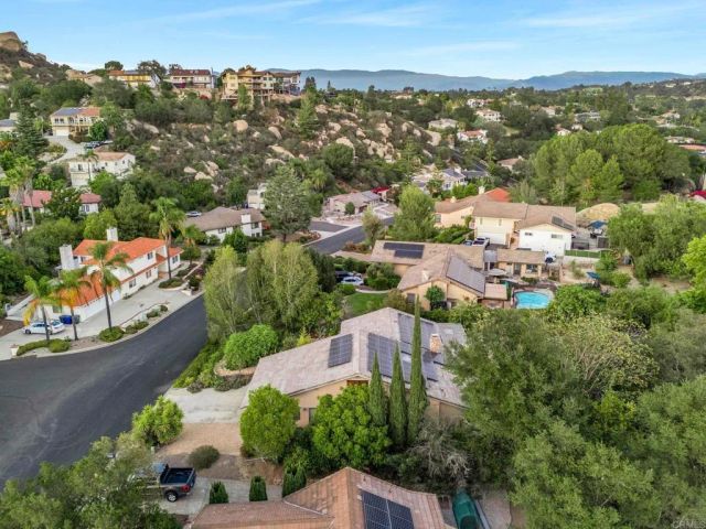 9675 Indian Creek Way, Escondido, CA 92026