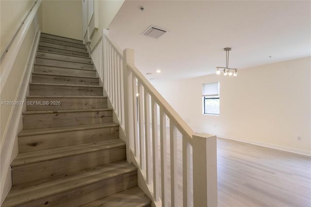 10407 NW 82nd St 12, Doral, FL 33178
