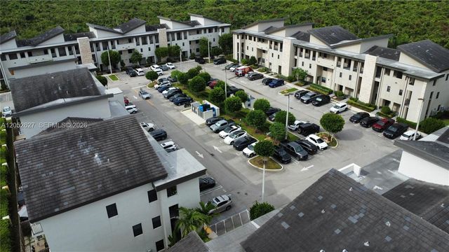 10407 NW 82nd St 12, Doral, FL 33178