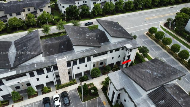 10407 NW 82nd St 12, Doral, FL 33178
