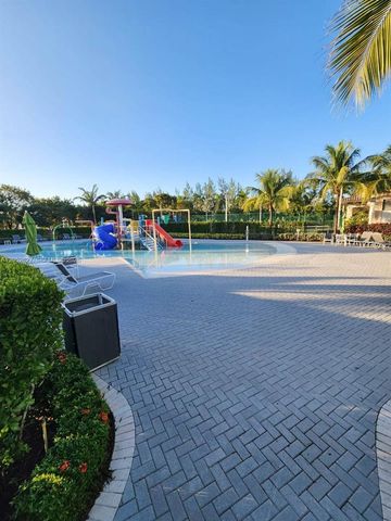10407 NW 82nd St 12, Doral, FL 33178
