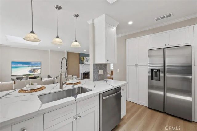 2114 Ostrom, Long Beach, CA 90815