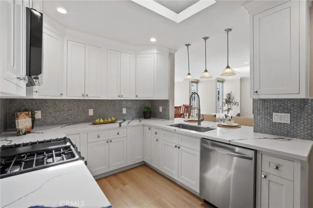 2114 Ostrom, Long Beach, CA 90815