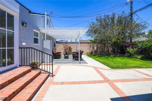 2114 Ostrom, Long Beach, CA 90815