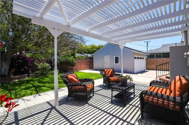 2114 Ostrom, Long Beach, CA 90815