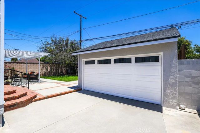 2114 Ostrom, Long Beach, CA 90815