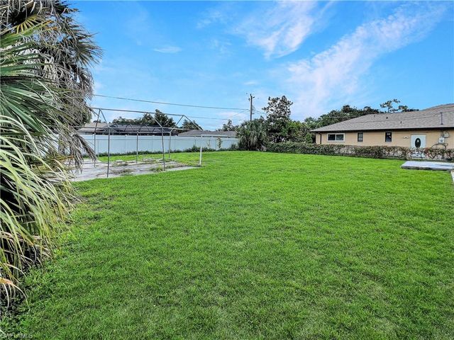 2466 Lakeshore CIR, Port Charlotte, FL 33952