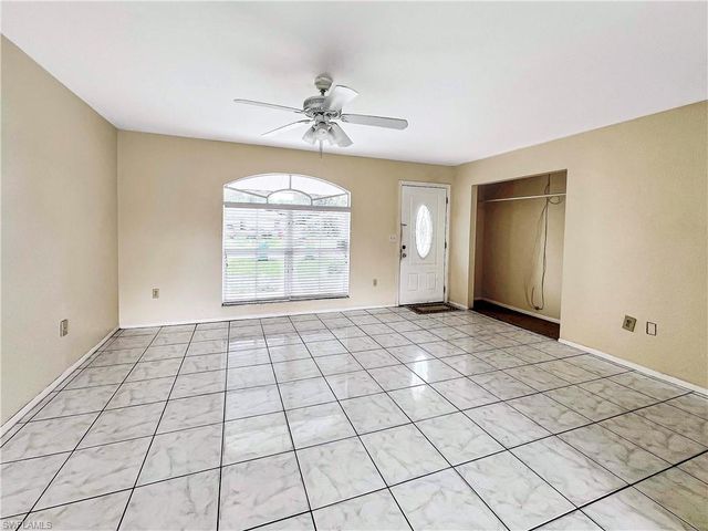 2466 Lakeshore CIR, Port Charlotte, FL 33952