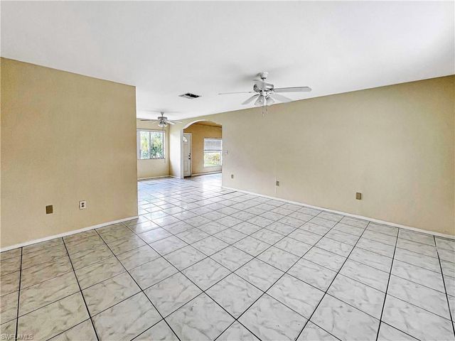 2466 Lakeshore CIR, Port Charlotte, FL 33952