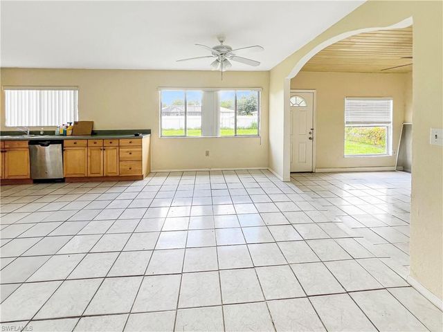 2466 Lakeshore CIR, Port Charlotte, FL 33952