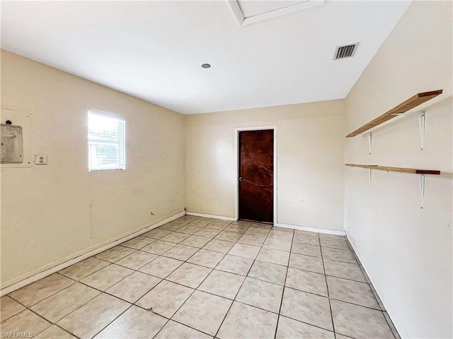 2466 Lakeshore CIR, Port Charlotte, FL 33952