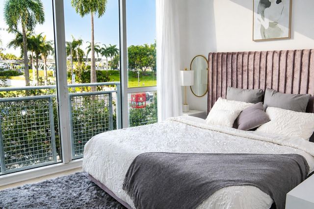 253 NE 2nd St 229, Miami, FL 33132