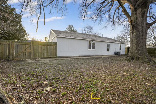 3823 BARBERRY ST, Memphis, TN 38128