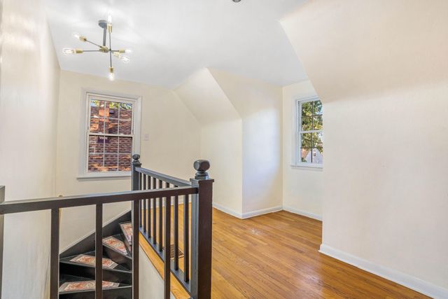6734 Baring Avenue, Hammond, IN 46324