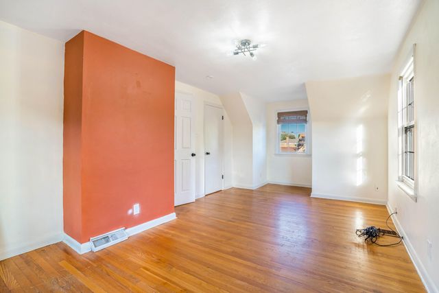 6734 Baring Avenue, Hammond, IN 46324