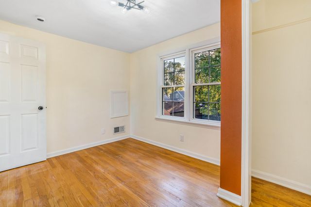 6734 Baring Avenue, Hammond, IN 46324