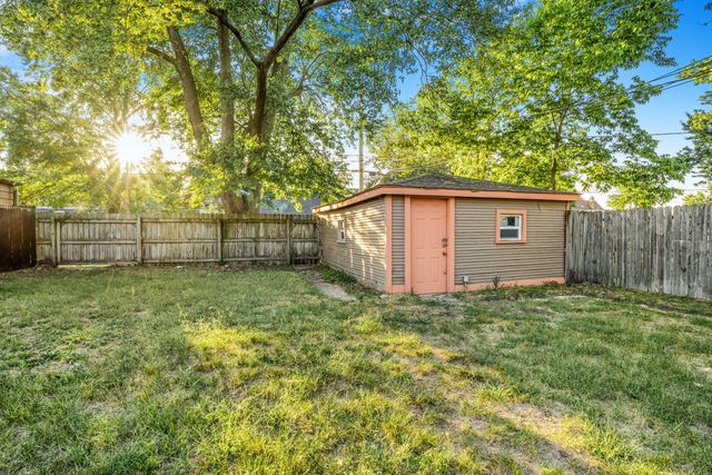 6734 Baring Avenue, Hammond, IN 46324