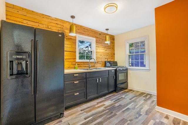 6734 Baring Avenue, Hammond, IN 46324
