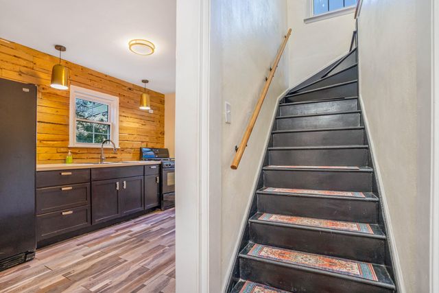 6734 Baring Avenue, Hammond, IN 46324