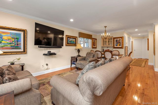 608 Carman Avenue A13, Westbury, NY 11590