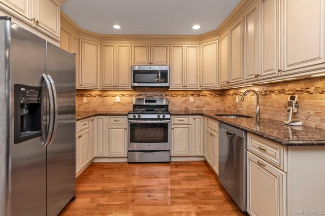 608 Carman Avenue A13, Westbury, NY 11590