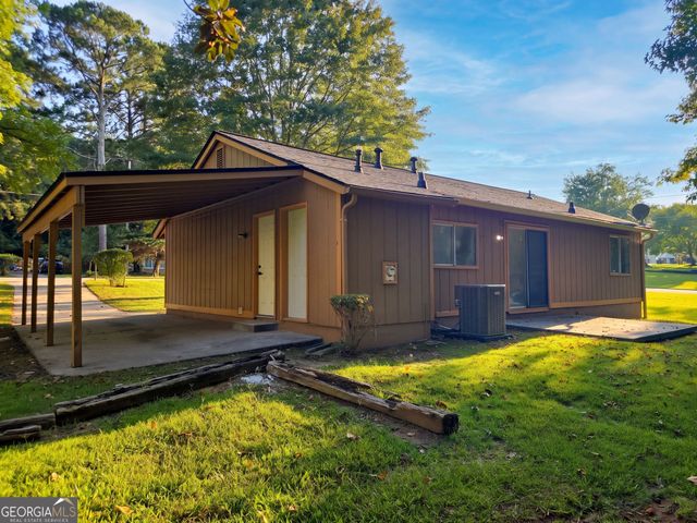 3118 Caliente Lane, Rex, GA 30273