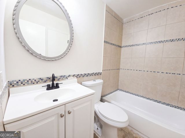 3118 Caliente Lane, Rex, GA 30273