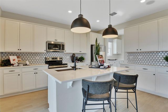 3641 SUBLETT LOOP, Tavares, FL 32778