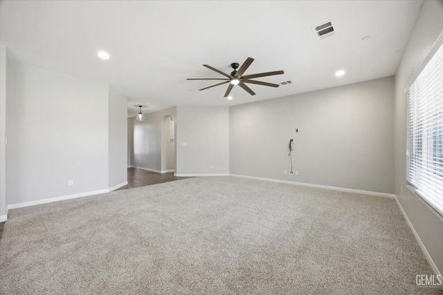 1909 Suncrisp Lane, Bakersfield, CA 93312