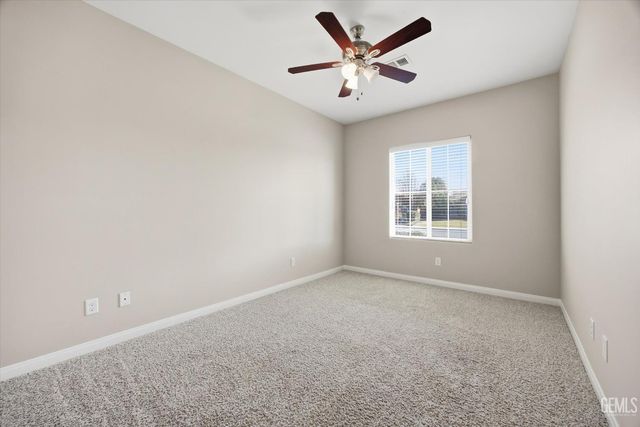 1909 Suncrisp Lane, Bakersfield, CA 93312