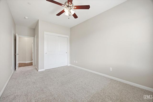 1909 Suncrisp Lane, Bakersfield, CA 93312