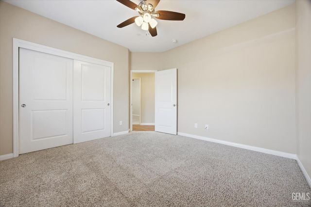 1909 Suncrisp Lane, Bakersfield, CA 93312