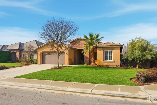 1909 Suncrisp Lane, Bakersfield, CA 93312