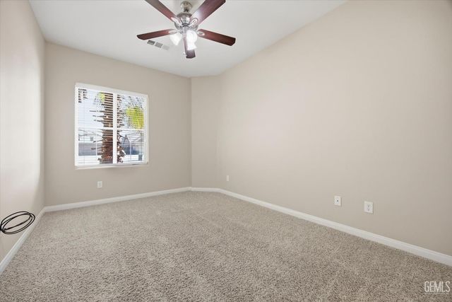 1909 Suncrisp Lane, Bakersfield, CA 93312