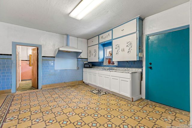 922-926 S Laredo St, San Antonio, TX 78204