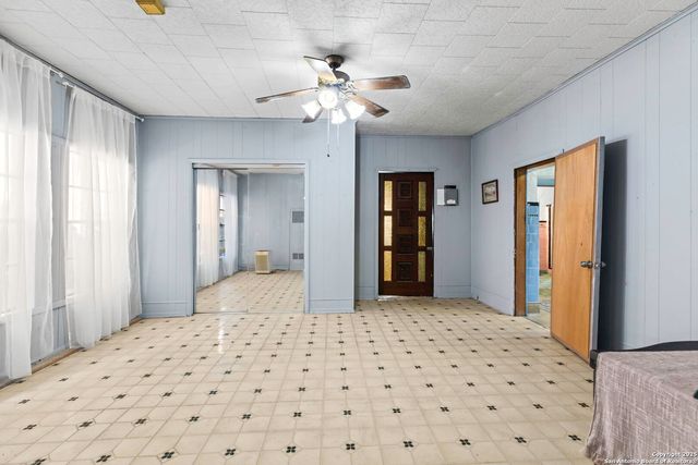 922-926 S Laredo St, San Antonio, TX 78204