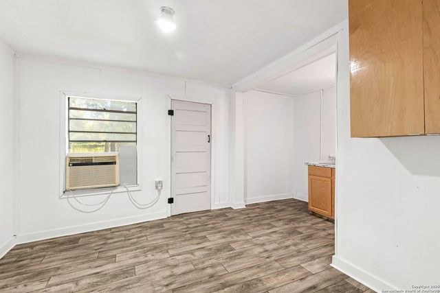 922-926 S Laredo St, San Antonio, TX 78204