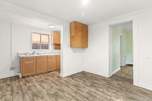 922-926 S Laredo St, San Antonio, TX 78204