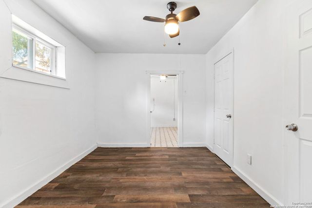 922-926 S Laredo St, San Antonio, TX 78204