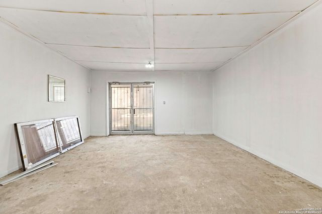 922-926 S Laredo St, San Antonio, TX 78204