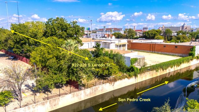 922-926 S Laredo St, San Antonio, TX 78204