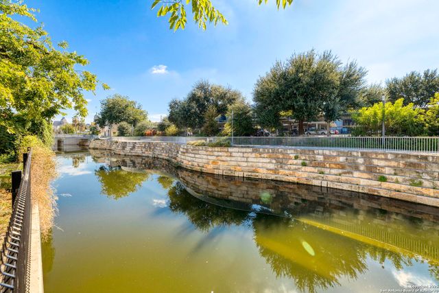 922-926 S Laredo St, San Antonio, TX 78204