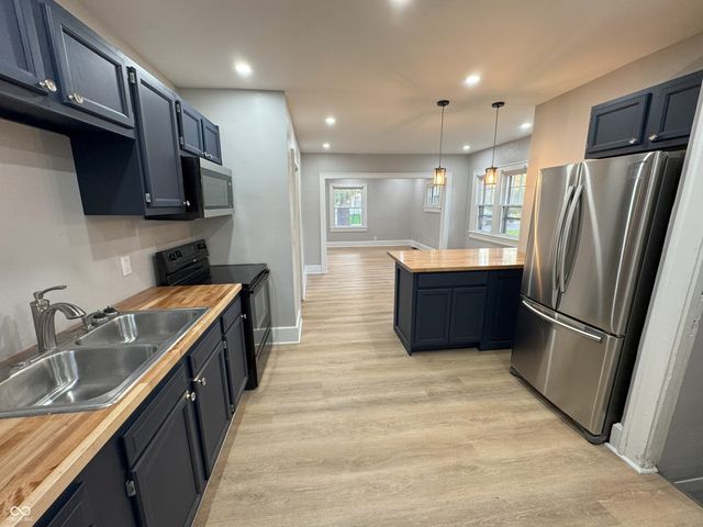 4561 Winthrop Avenue, Indianapolis, IN 46205