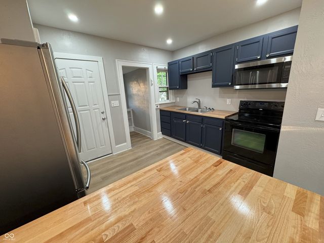 4561 Winthrop Avenue, Indianapolis, IN 46205