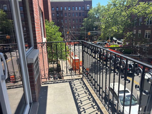 4247 Union Street 3A, Flushing, NY 11355